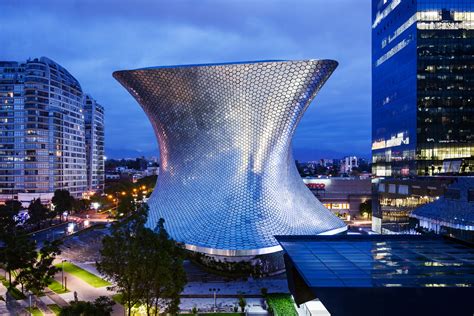 VIDEO: Time-Lapse Through FR-EE's Museo Soumaya | ArchDaily