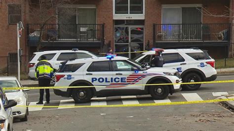 3 Dc Police Officers Shot Trying To Serve Warrant Alleged Gunman
