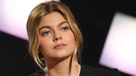 La plus belle voix, she went on to release a 2015 debut solo album, chambre 12, that quickly rose to number one on the national french music chart. Louane : ses rares confidences sur ses parents décédés ...