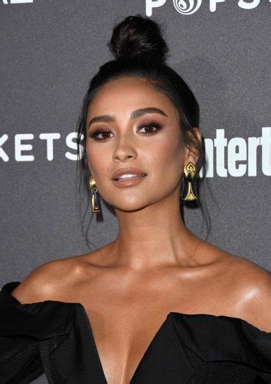 Shay Mitchell Nude And Topless Pics And Sex Scenes Onlyfans Leaked Nudes