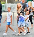 Emma Bunton enjoys a family day out at Disneyland | Daily Mail Online