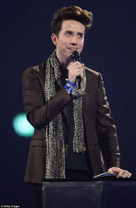 Apparently during a segment called showquizness, nick and his team list celebs they think are more annoying than lorde and his producer named off louis! Nick Grimshaw trolled by rabid One Direction fans after ...