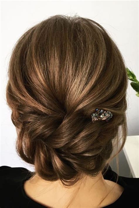 With this natural updo for your medium shoulder length hair, the center piece of your ensemble is your hair. 43 Wedding Hairstyles For Medium Hair | LoveHairStyles.com ...