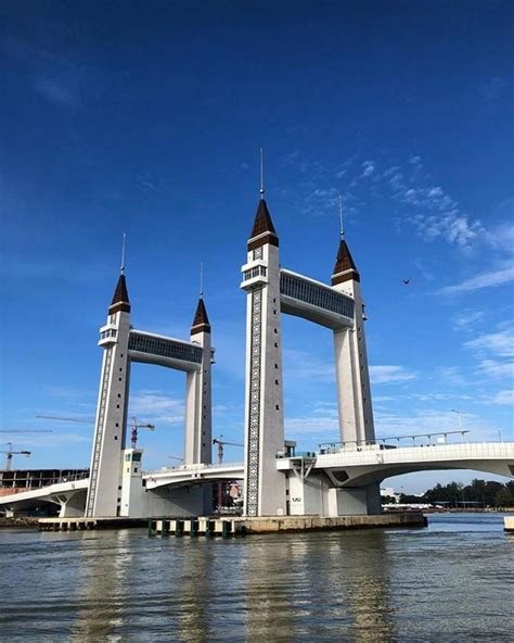 Beautiful FlyOver Bridge In Malaysia Which Give You A Feeling You Are ...