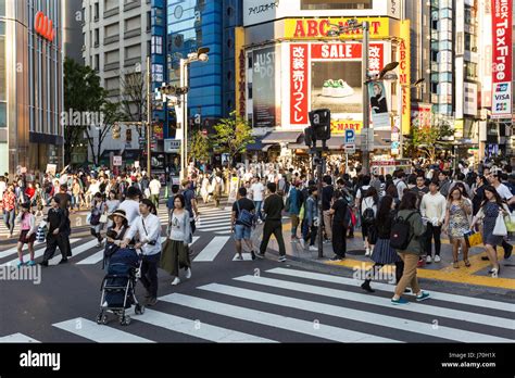 Tokyo May 5 2017 People Walk Across The Streets In The Very Busy