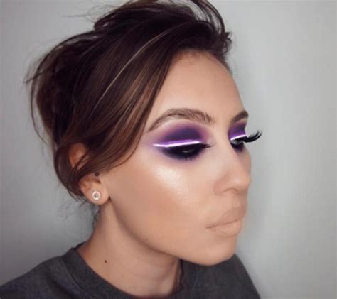 Neon Light Makeup Trend Is Huge On Instagram Light Eye Makeup Light