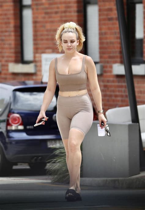 🔴 Abbie Chatfield Shows Off Her Curves In Brisbane 11 Photos Fappeninghd