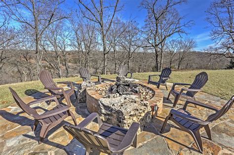 Showboat branson belle 4,7 km. 'Frog's Hollow' Branson Home Near Table Rock Lake! UPDATED ...