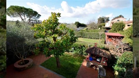 Attualmente sereno, 12 gradi, umidità 80%, sereno, poi evolve come segue Vendita villetta con giardino Bagno a Ripoli, Firenze ...
