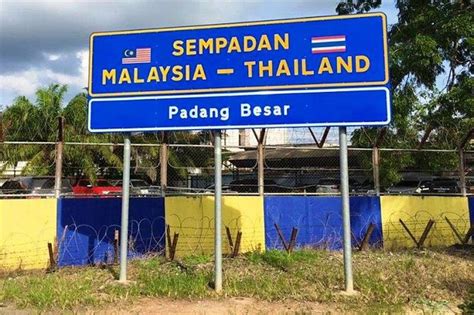 Bendera malaysia malaysia adalah sebuah negara federal yang terdiri dari tiga belas negeri negara bagian dan tiga wilayah federal di asia tenggara dengan luas. Terkorban demi jaga negara, anggota PGA ditembak di ...