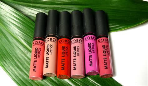 The sampler kit features 16 liquid to matte lipsticks. KOBO PROFESSIONAL MATTE LIQUID LIPSTICK