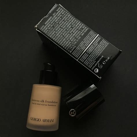 Giorgio Armani Luminous Silk Foundation 6 Review And Swatches A Very