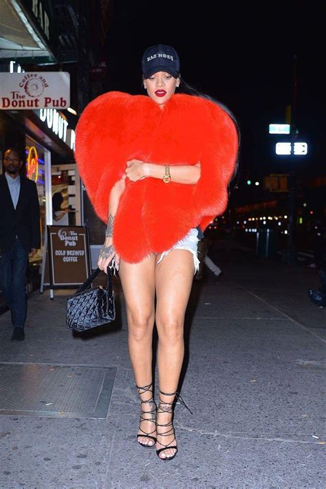 19 Of Rihannas Most Iconic Fashion Moments — Perfect˙