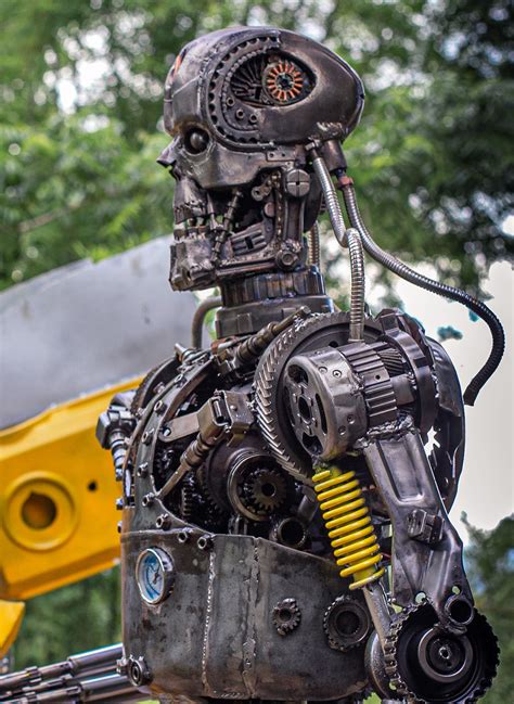 Scrap Metal Welding Robot Iron Man Terminator Metal Sculpture
