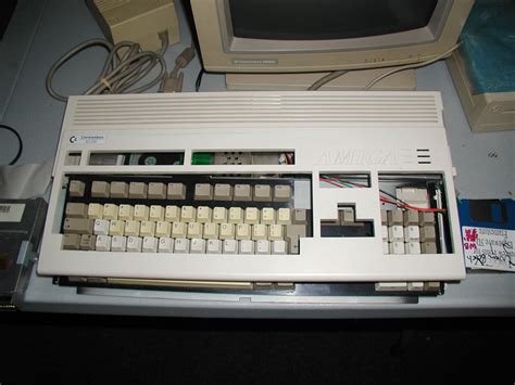 Vintage Computer Photos Subject Commodore Amiga A1200