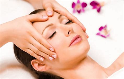 Holistic Face Massage Course Amara School Of Holistic Therapies