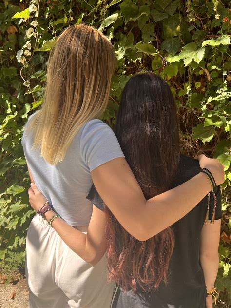 Lola Y Laia Dos Jóvenes En La Trampa De La Anorexia Y La Bulimia