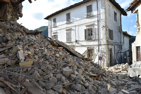 Powerful Earthquake Strikes Central Italy Killing Dozens Cbs News