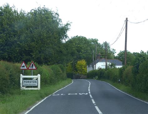 Entering Forston On The A352 © Chris Gunns Cc By Sa20 Geograph