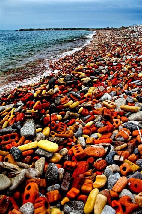 Pin By Yjorde On Colored Stones Renkli Taşlar Sea Glass Beach Beach Rocks Nature Photography