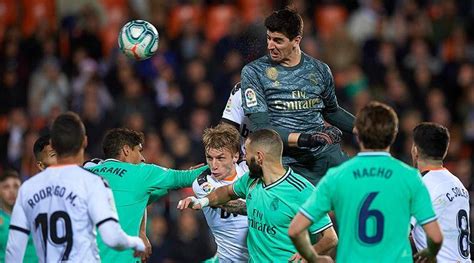 Highlights valencia cf vs real madrid (2.1) 16th round laliga santander 2016/2017 subscribe to the official channel of laliga. La Liga round-up: Thibaut Courtois' late rescue act helps ...