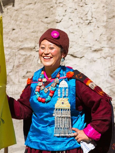 Ladakhi Smile 2 The Ladakhi Woman In National Clothing On The