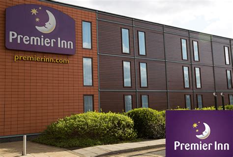 Parking can be of different lengths including 3, 8 and 15 days. Heathrow Airport Hotels with Parking - £29 | Purple Parking