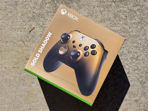 Hands On With Xboxs ‘gold Shadow Special Edition Wireless Controller