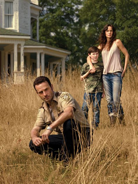 The group dynamic devolves from accusations to violence, as rick must confront an enemy far more dangerous than the undead. Review: 'The Walking Dead' Season 2 Ep 1 & 2 - 'What Lies ...