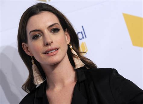 68th National Book Awards 111517 0125 Anne Hathaway Fan Gallery