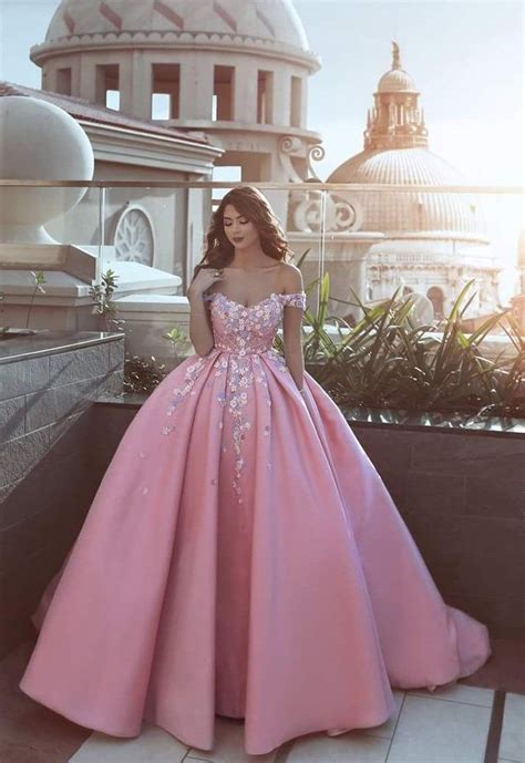 13 Vestidos Dignos De Una Princesa Para Celebrar Tus Xv Años Vestido De Quinceañera Vestidos
