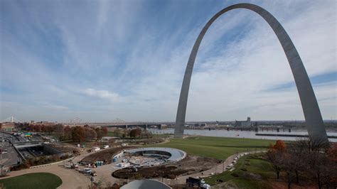 St Louis Reconnects With The Gateway Arch And Its Pioneer Spirit The
