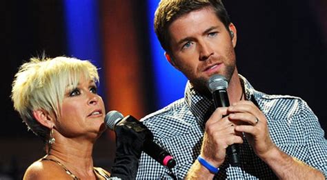 Josh Turner And Lorrie Morgan Perform Stunning Rendition Of Classic