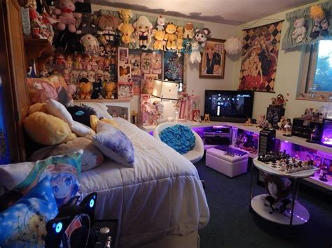 No matter how much we love a room or our entire house, sooner or later it comes to a point when we get a little bored of the same things. My Anime Room/Lounge! | Aesthetic rooms, Aesthetic room ...