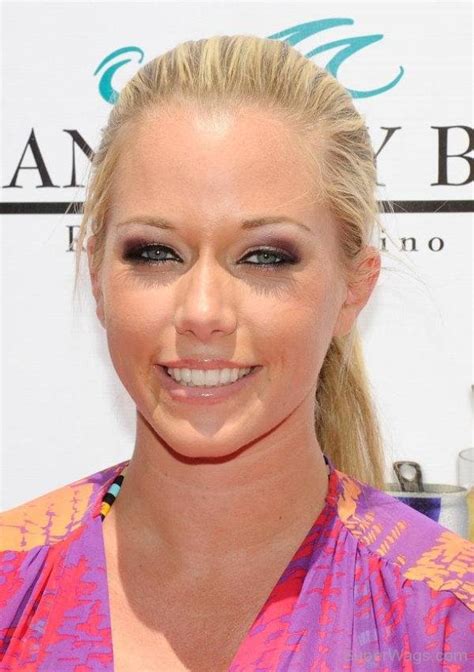 Kendra Wilkinson Cute Smile Super Wags Hottest Wives And Girlfriends Of High Profile Sportsmen