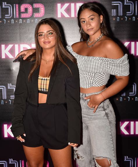 הנה ההזדמנות שלך:) העיקר של התחפושת הזאת היא כמובן האריזה של הברבי. נועה קירל, אגם בוחבוט ואון רפאלי משיקים עונה