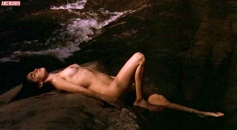 Naked Cláudia Ohana In Menino Do Rio