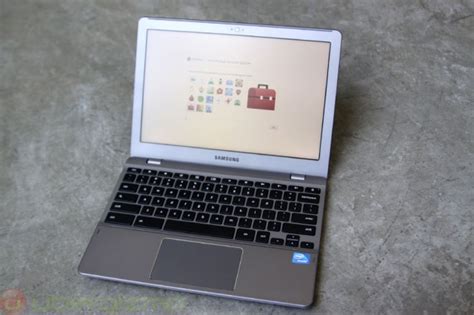 Samsung Series 5 550 Chromebook Review Ubergizmo