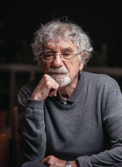 Humberto maturana (born september 14, 1928, in santiago, chile) is a chilean biologist and philosopher. Humberto Maturana habla del rol de la comunicación en las ...