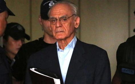 Ο πρώην υπουργός αντιμετώπιζε σοβαρά προβλήματα υγείας και νοσηλευόταν σε ιδιωτικό θεραπευτήριο στην καστέλλα. Άκης Τσοχατζόπουλος: Ξαναμπαίνει στη φυλακή! | ΕΛΛΑΔΑ ...