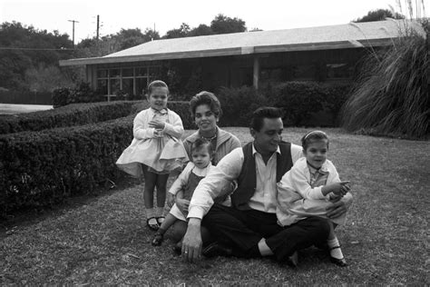 Johnny Cashs 80th Birthday Rare And Unpublished Photos Of The Country