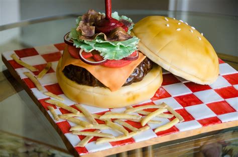 Hamburger Cake