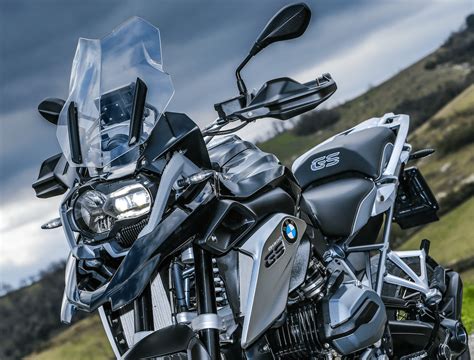 Triple black is traditionally the last model year before changes are made. BMW R 1200 GS Triple Black, una versione speciale e ...