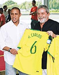 منتخب البرازيل لكرة القدم هو ممثل البرازيل الرسمي في رياضة كرة القدم. روبرتو كارلوس لا يرغب في العودة إلى صفوف منتخب البرازيل ...
