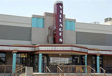 Vintage photo and memorabilia for those who are passionate about their historic movie palaces and theatres. Discount prices, 'first-run experience': Theater reopens ...