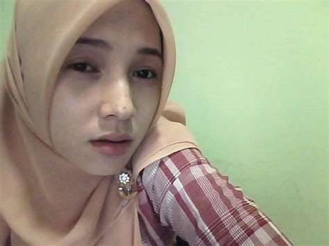 Photo Jilbab Ngangkang Pamer Memek Jembut Lebat Cewek