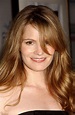 40 interesting facts about Jennifer Jason Leigh! (List) | Useless Daily ...