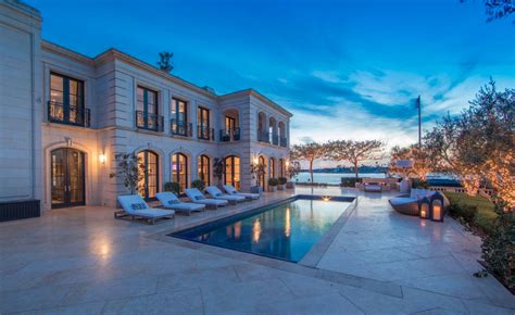 60 Million Waterfront Mansion In Newport Beach California Homes Of