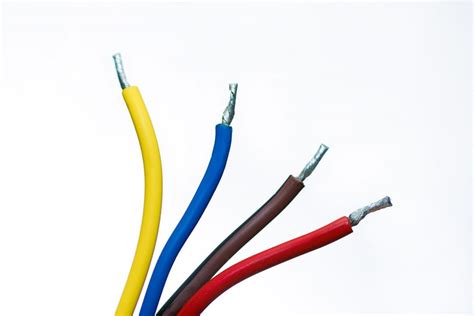 Cómo Distinguir Los Cables Eléctricos Según El Color