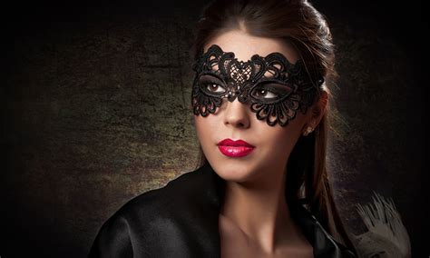 Images Brown Haired Face Girls Masks Red Lips